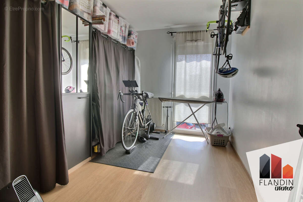 Appartement à OULLINS