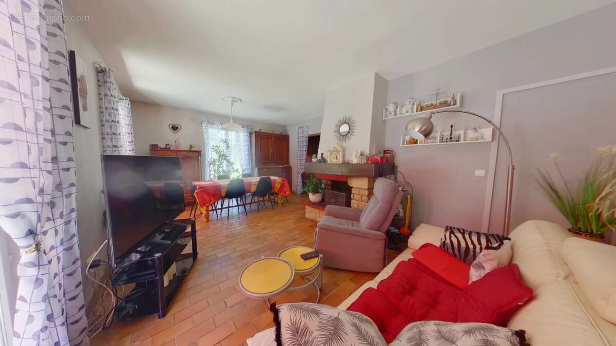 Maison individuelle avec 4 chambres et grande parcelle - photo 3