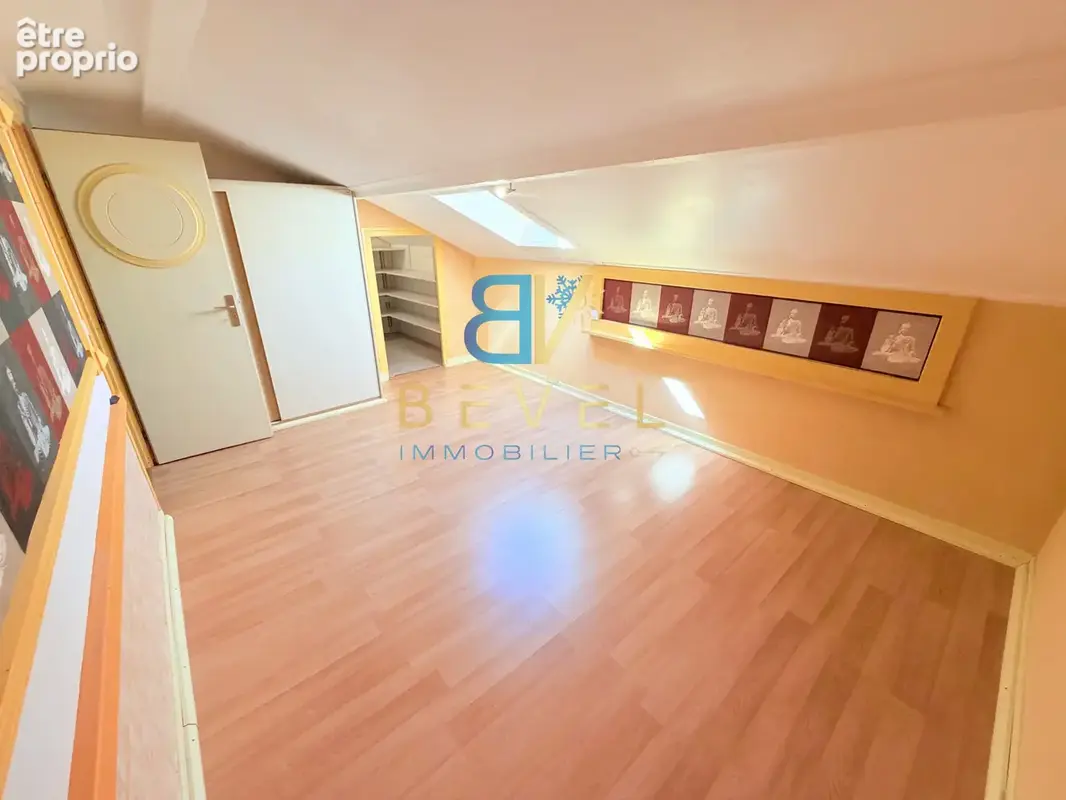 (73) VILLARGONDRAN - Jolie maison avec beaux extérieurs - 5 chambres - Garage & Atelier - Véranda - Rare à la - photo 38