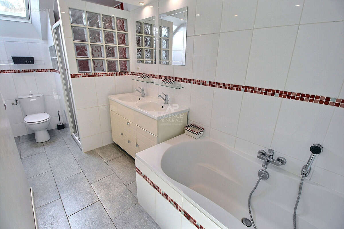 Maison à VERNEUIL-SUR-SEINE