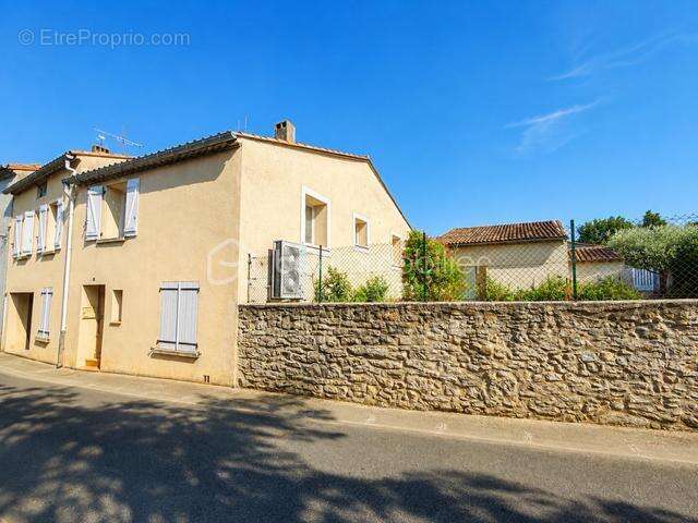 Maison de village - garage - hangars - cave - jardin - piscine - photo 27