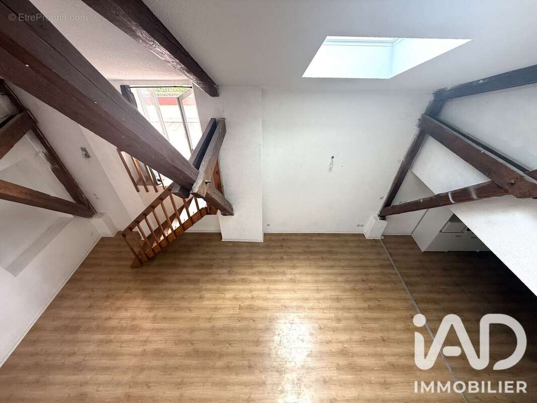 Photo 3 - Appartement à COIN-LES-CUVRY