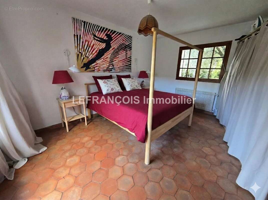 Maison à PEYMEINADE