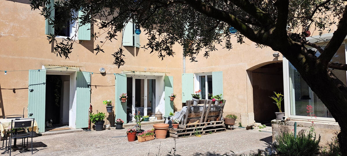 Maison à LAGNES