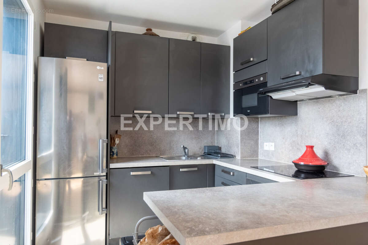 Bagneux proche métro - Vente Appartement 3 pièces 68.00 m2 avec balcon - photo 3
