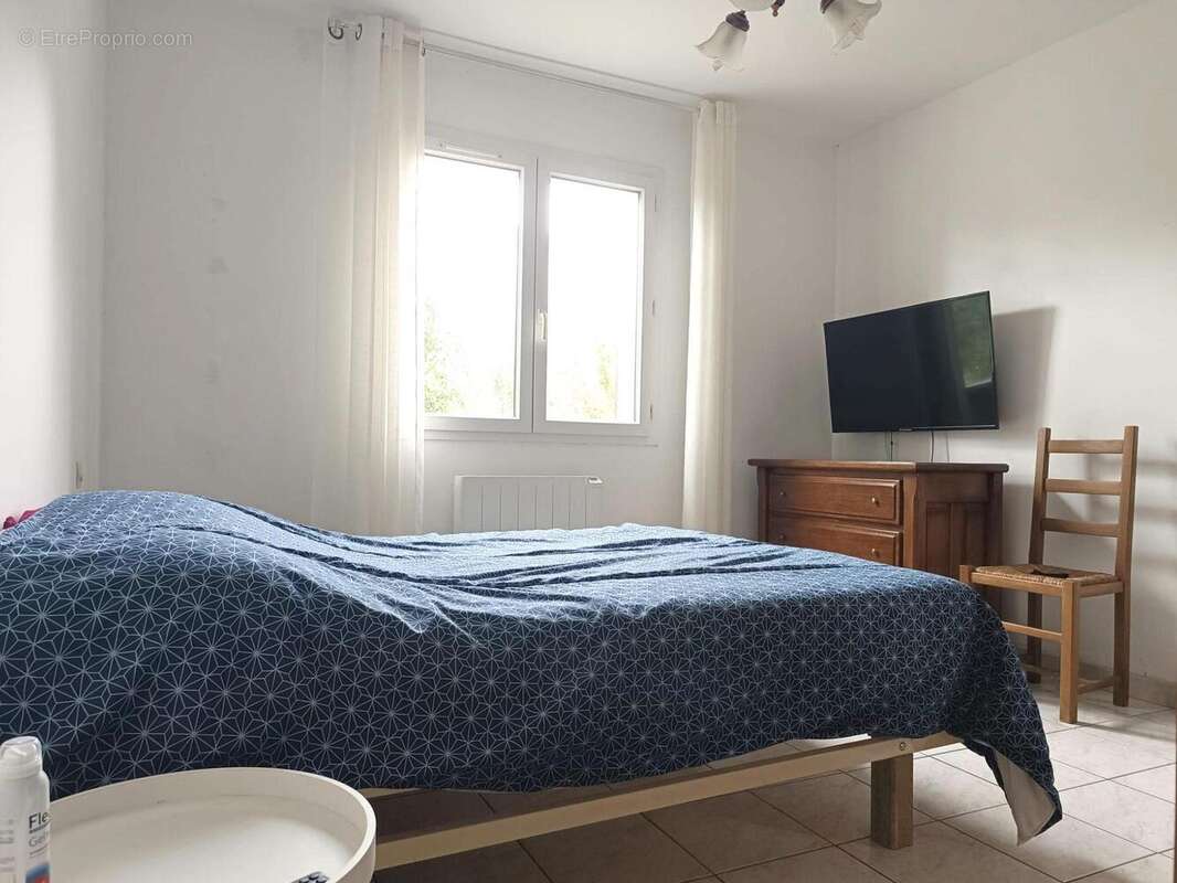 RDC - Chambre 1 - Maison à BAGES