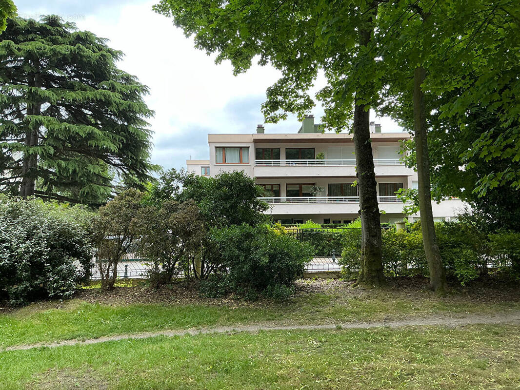 Appartement à SAINT-GRATIEN