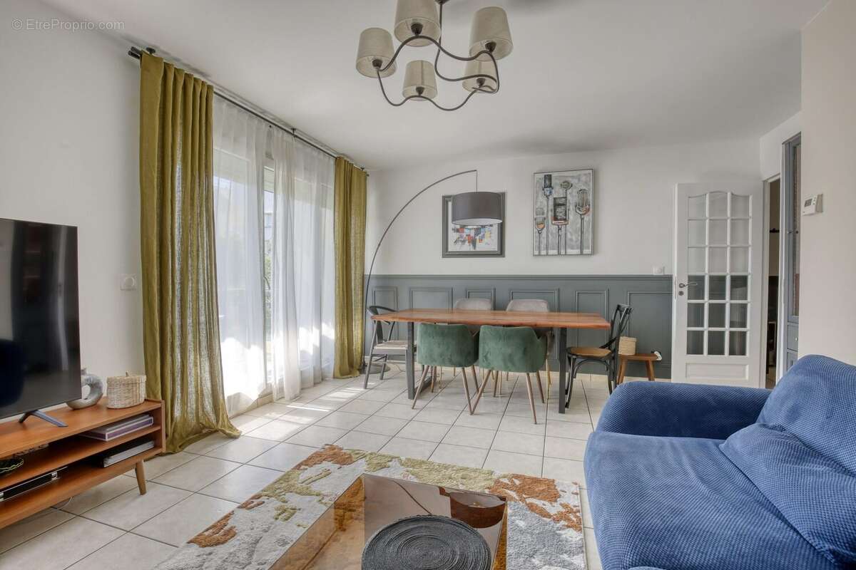 Appartement 76 m² à Taverny  - photo 3