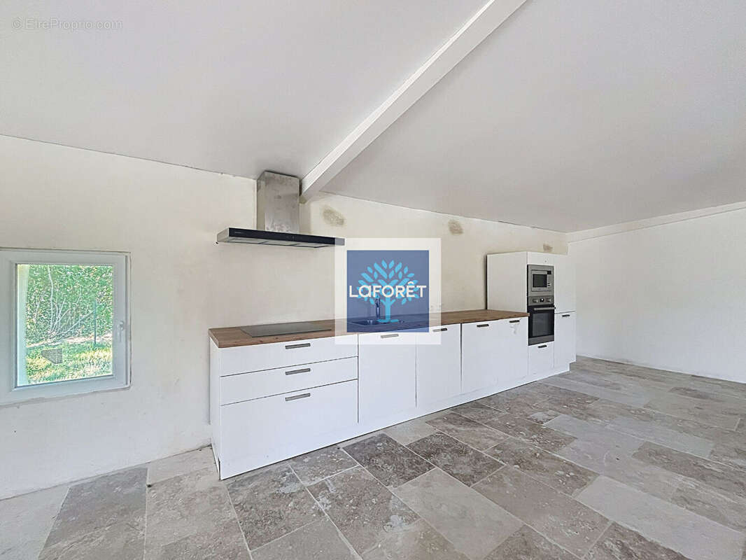 Maison pierre rénovée au coeur de Montendre - photo 3