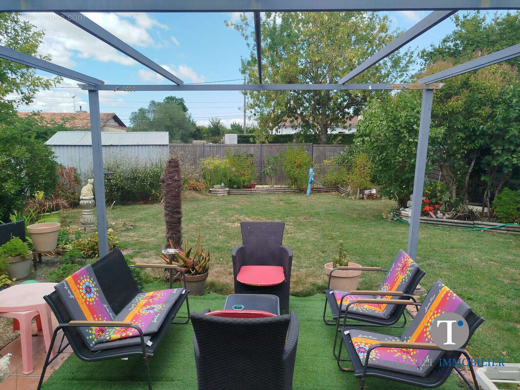 Maison à SAINT-ESTEPHE