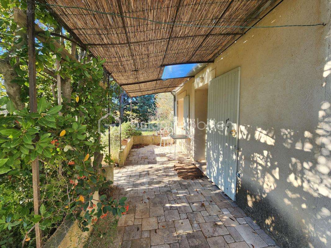 Ensemble Immobilier de 2 maisons indépendantes + terrain constructible - photo 13