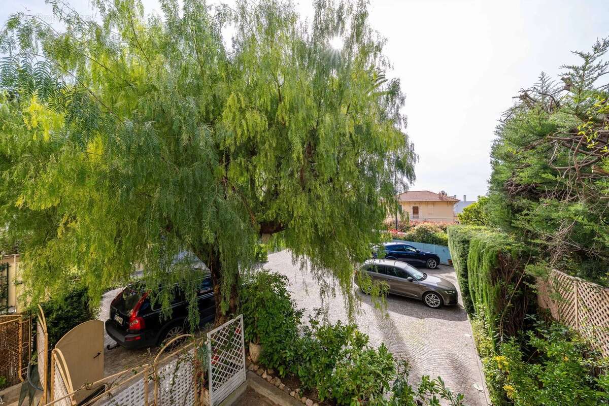 Appartement à BEAULIEU-SUR-MER