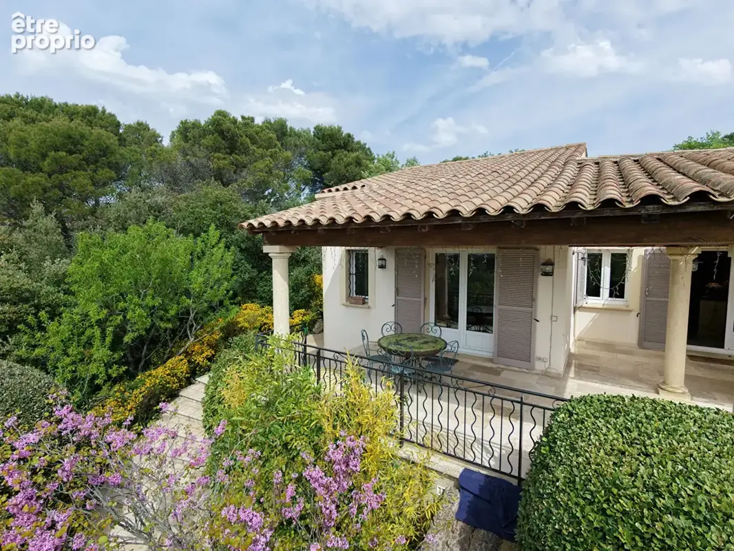 Venasque ? maison de caractère 206 m² avec vue panoramique, 4 chambres, garage double et potentiel studio - photo 2
