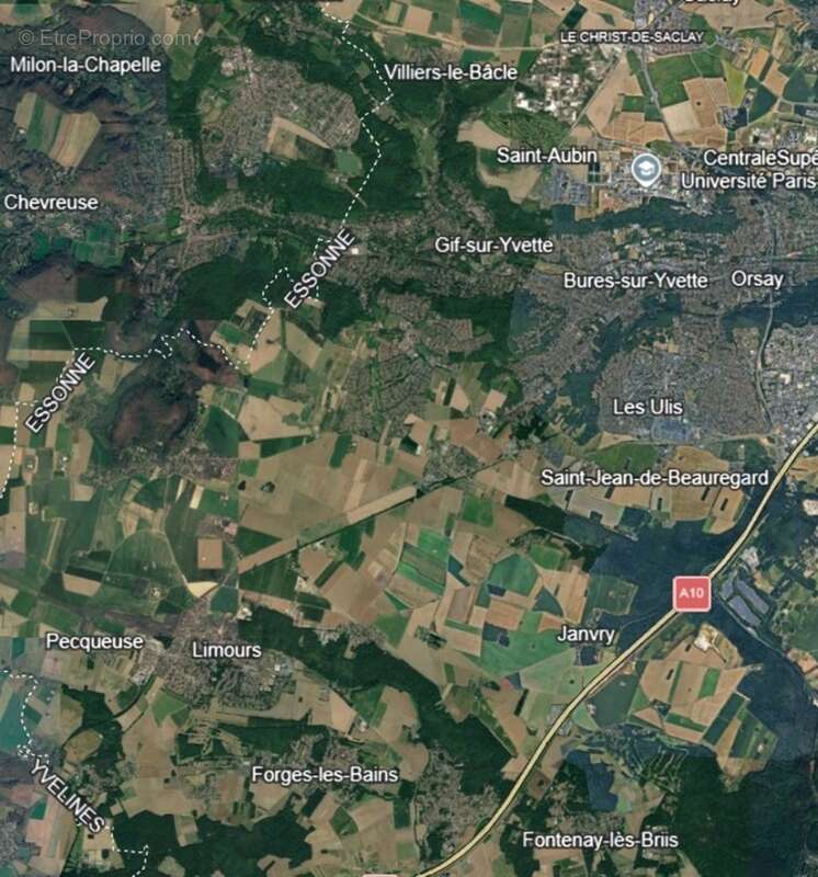 Terrain à CHATEAUFORT