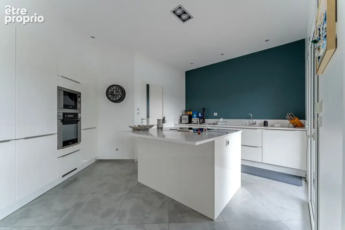 Maison de 240m2 - 8 pièces -  dans un cadre d exception a cailloux sur fontaines - photo 9
