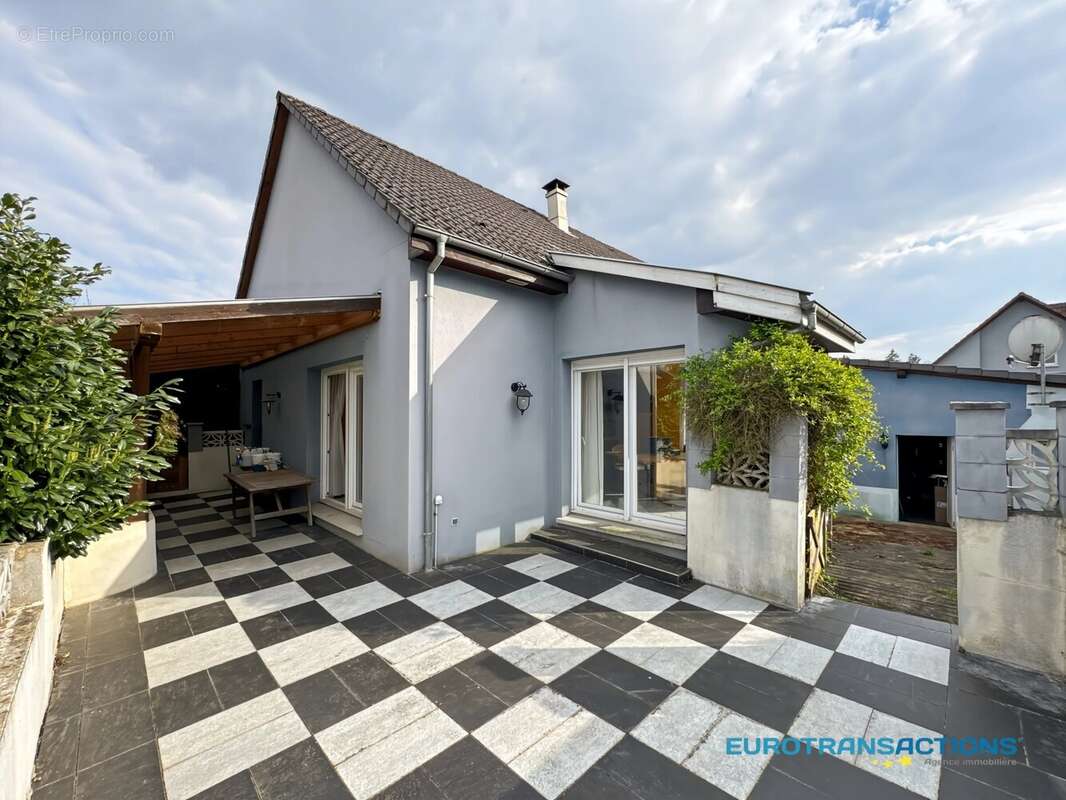 Maison à NIEDERMODERN