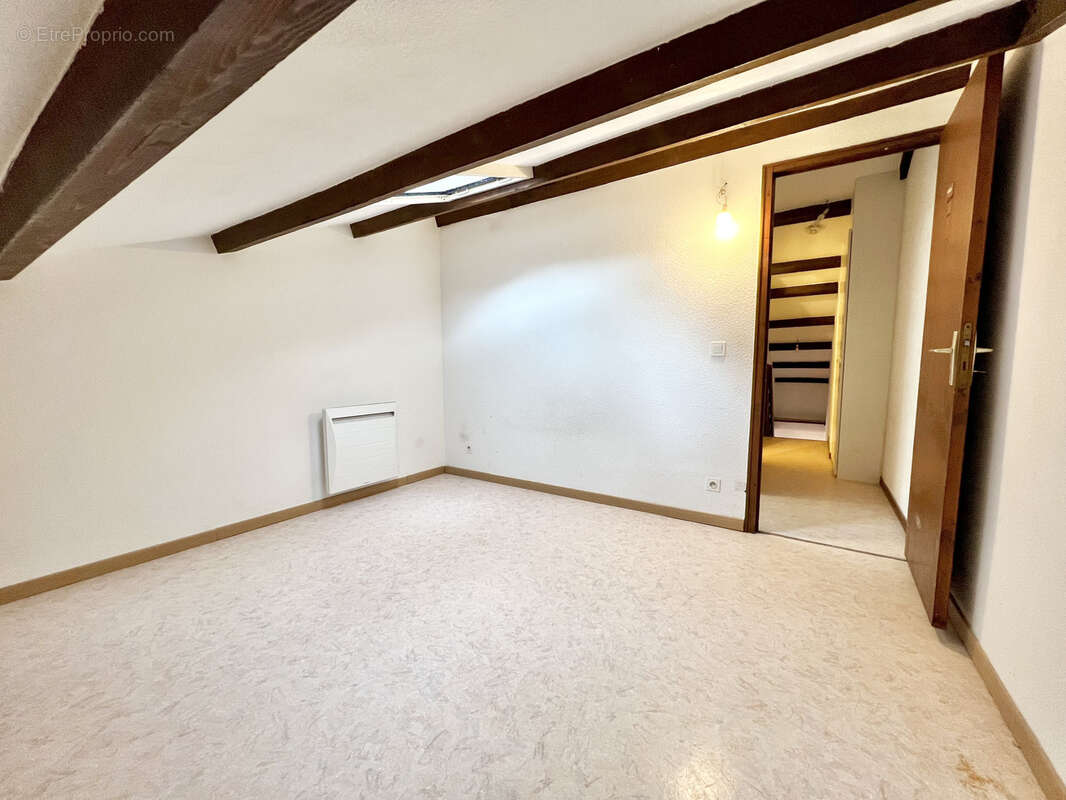 Appartement à FORCALQUIER