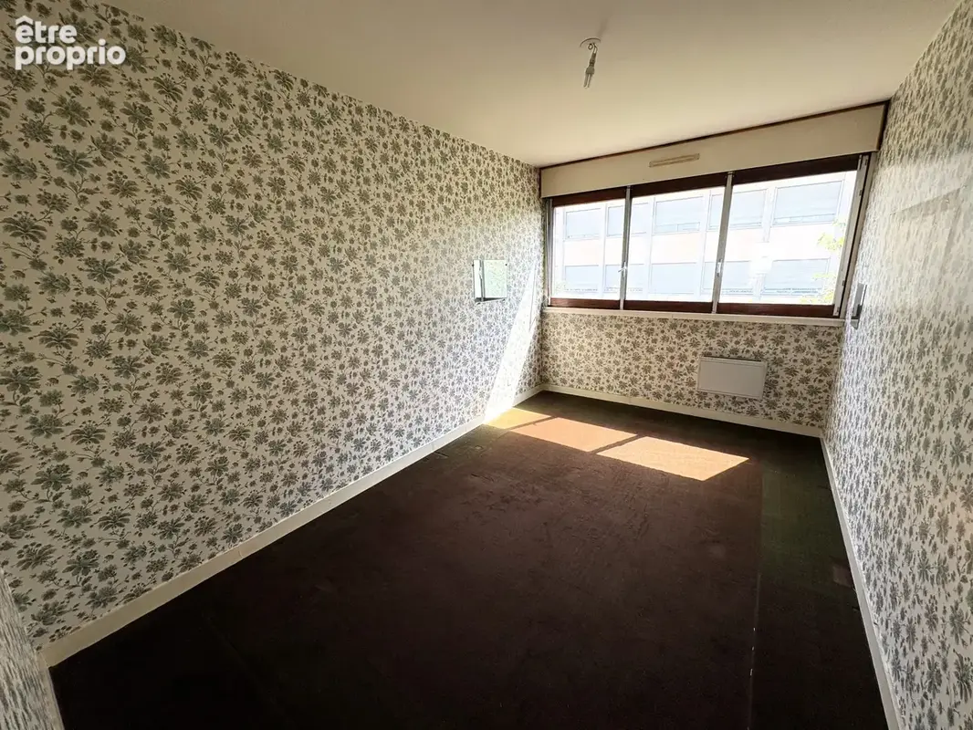 Appartement t5 / 3 chambres / balcon  / ascenseur / parking privatif en sous-sol / cave / hyper-centre de cler - photo 10