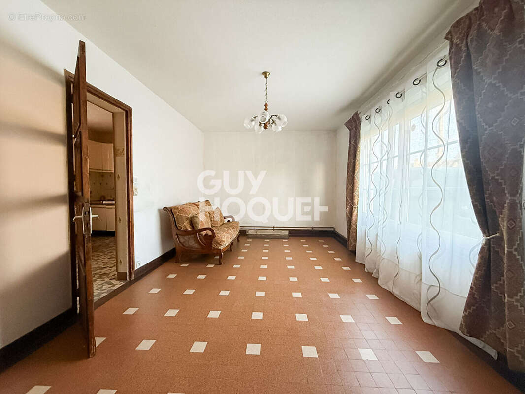 Maison à MAY-SUR-ORNE