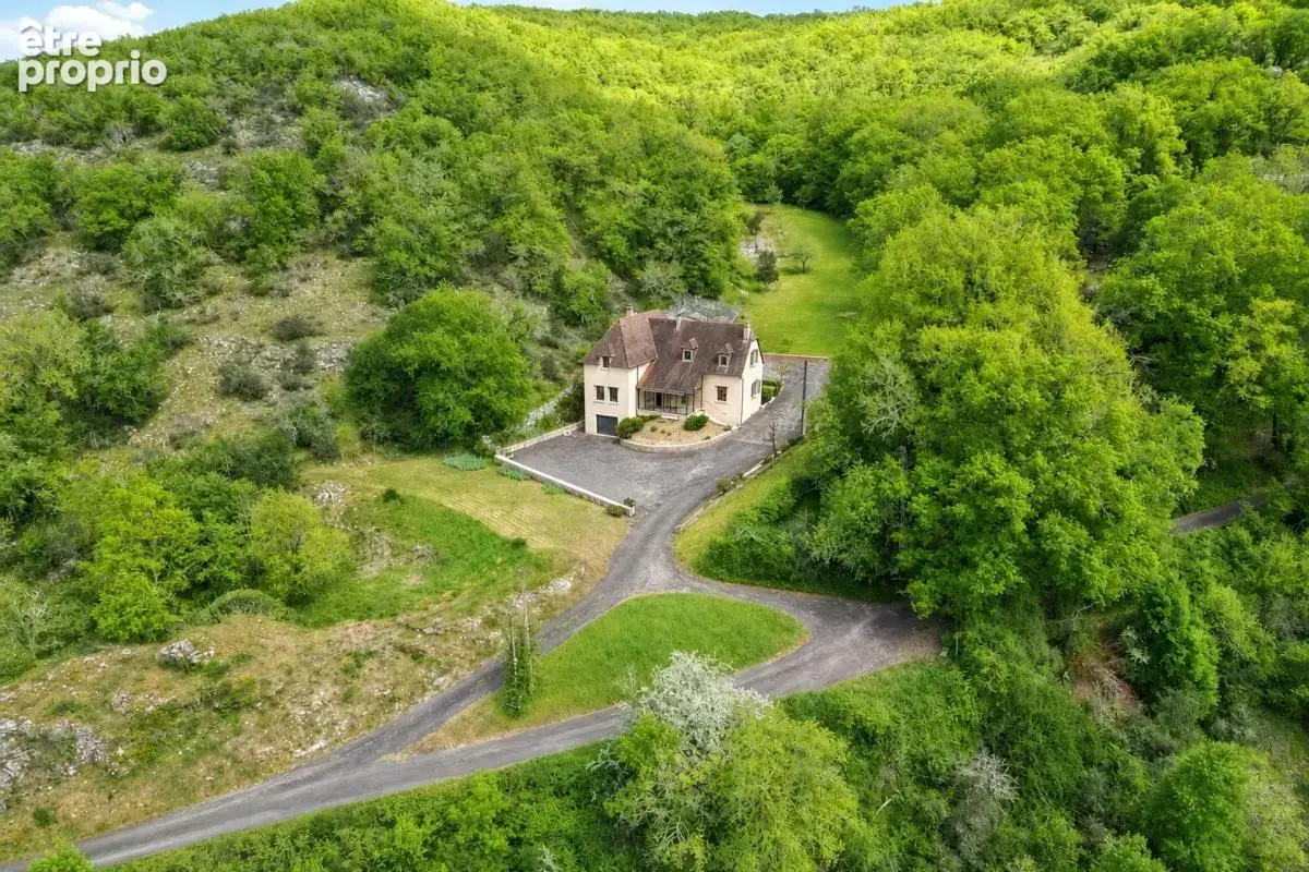Maison spacieuse et rénovée de 291m² à Souillac - photo 8
