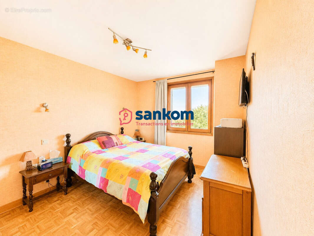 Maison 130 m² à Sanssac-L'eglise  - photo 9