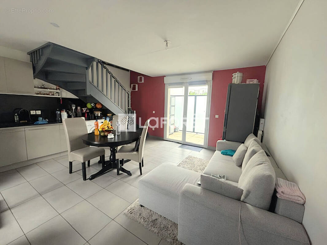 Appartement à STAINS