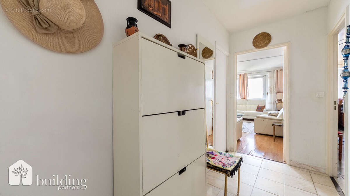 Appartement à COURBEVOIE