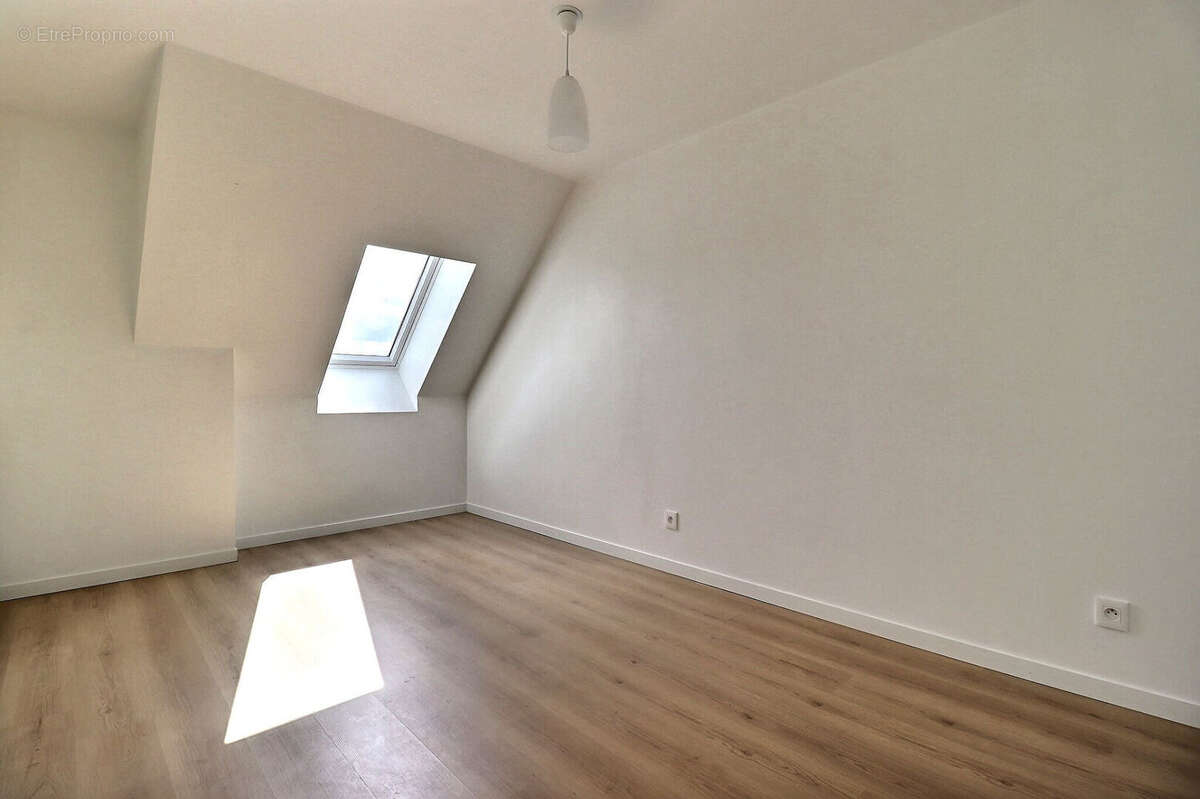 Appartement à COLOMBES