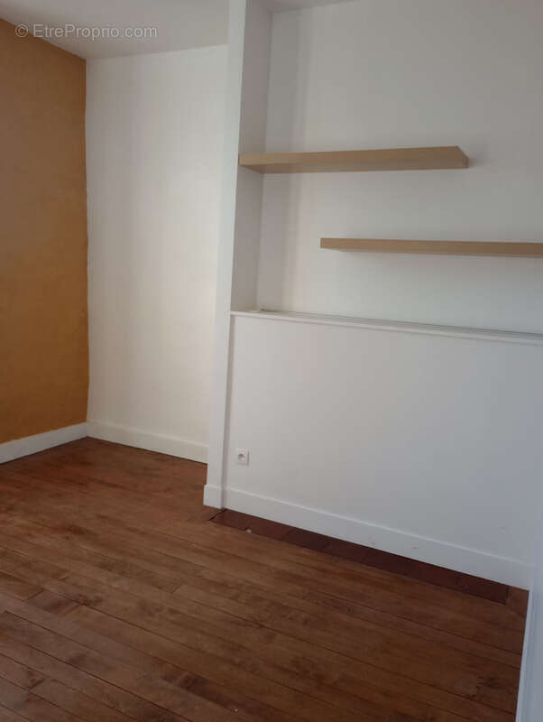 local commercial avec appartement à vendre AIRVAULT (79) - photo 10