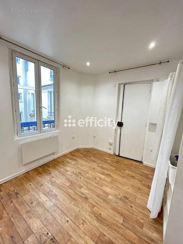 Appartement à PARIS-11E