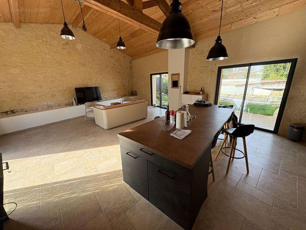 Maison à MONTAGNE