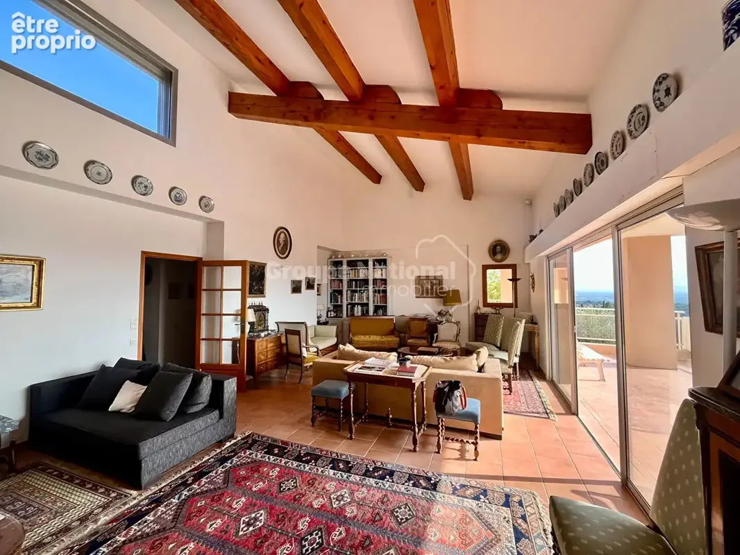 Maison avec vue, Villeneuve-Les-Avignon 7 pièce(s) 268.99 m2  sur terrain de1369 m2 avec piscine et double garage - photo 10