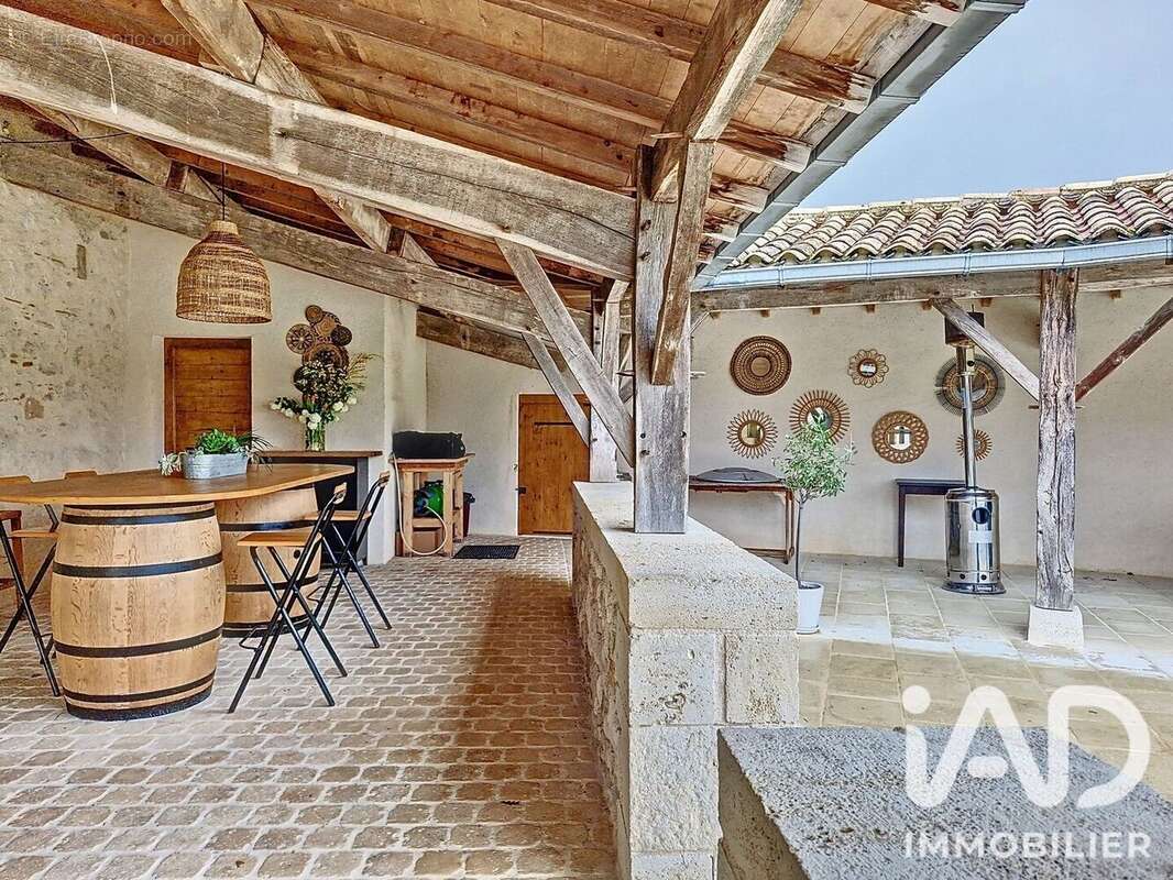 Maison 437 m² à Saint-Meard-De-Gurcon  - photo 4