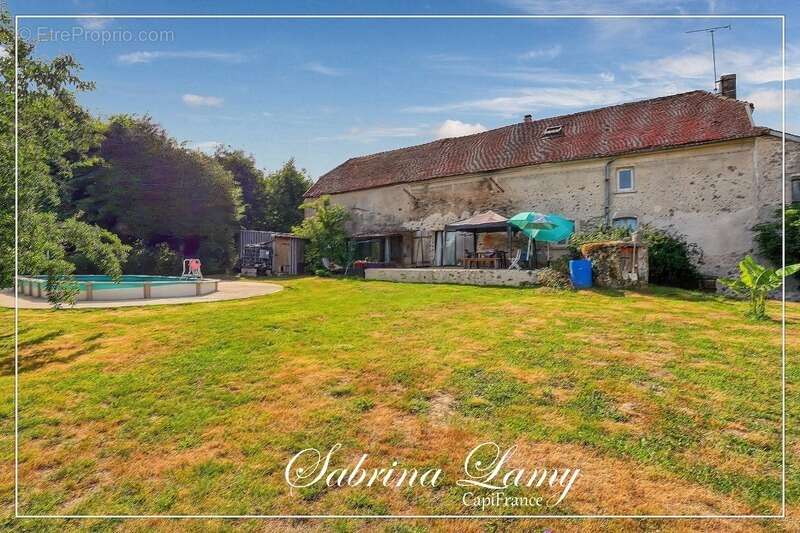 Ancien corps de ferme réhabilité – 202 m² habitables, dépendances, hangar et plus de 2 319 m² de terrain - photo 4