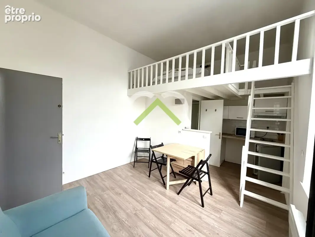 Studio avec mezzanine   Emplacement idéal au cœur de Lille   Vendu loué - photo 2