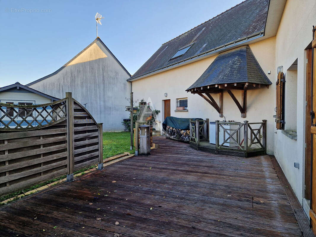 Maison à SAINT-BARTHELEMY-D'ANJOU