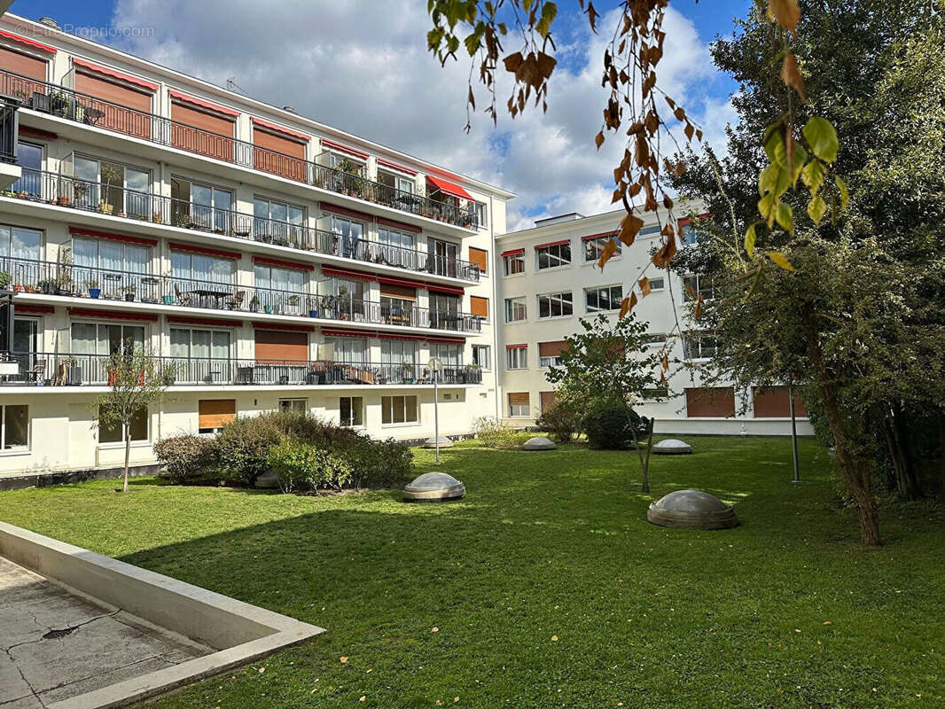 Appartement à SURESNES