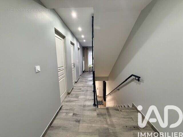 Photo 7 - Maison à COSNES-ET-ROMAIN