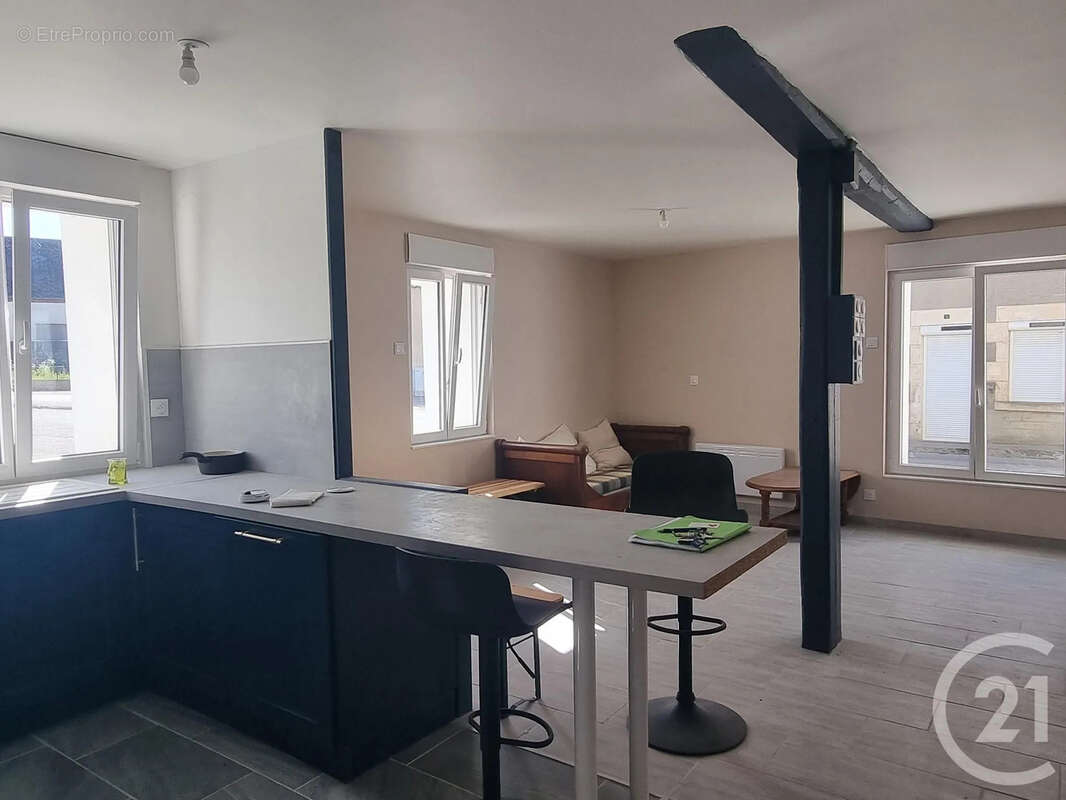 Maison 153 m² à Jalognes  - photo 4