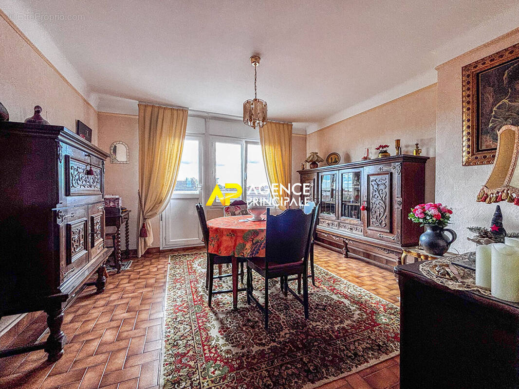 Appartement à SARTROUVILLE