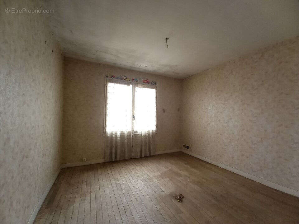 Photo 6 - Maison à LE BUSSEAU