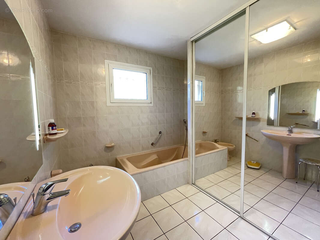 Maison à BELIN-BELIET