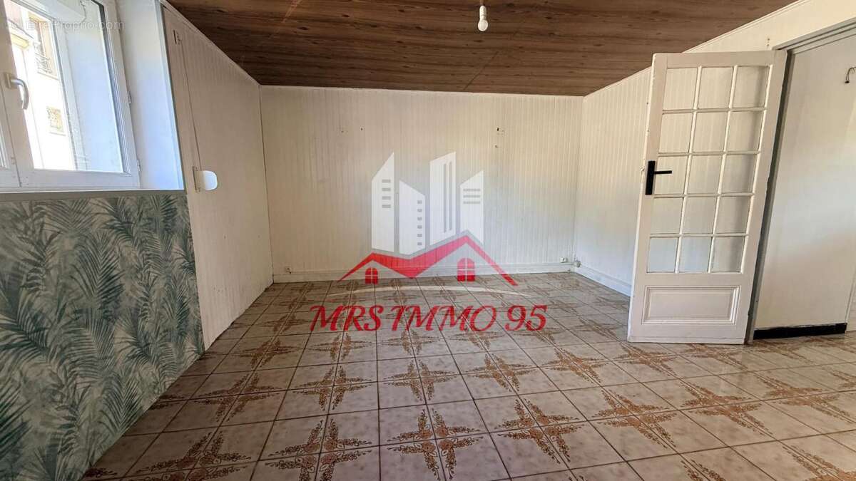 Appartement à VEMARS
