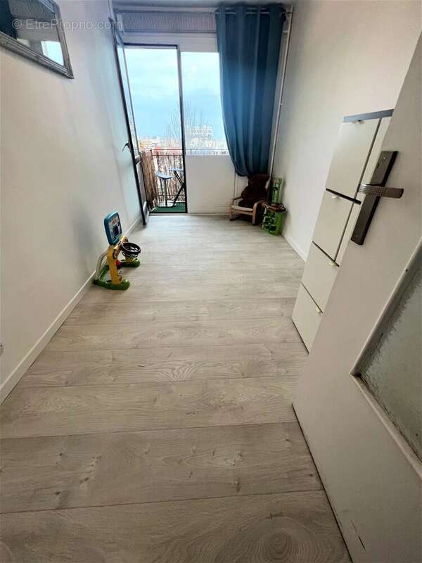 Appartement à LES LILAS