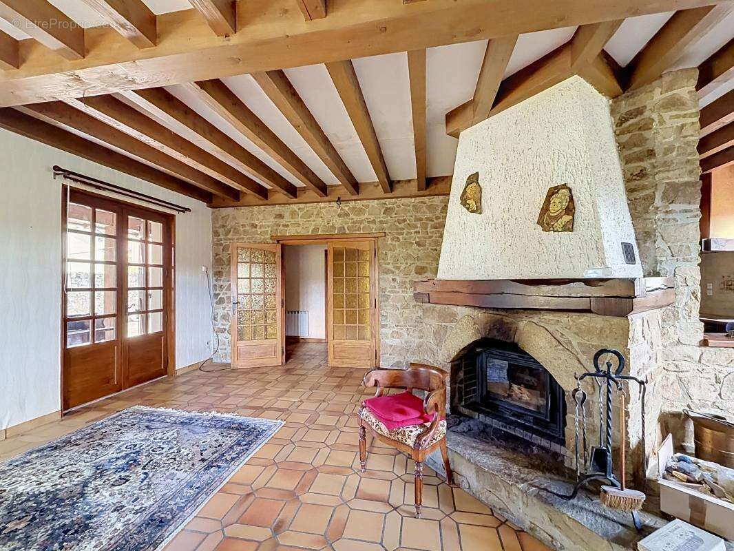 Maison à CONDRIEU