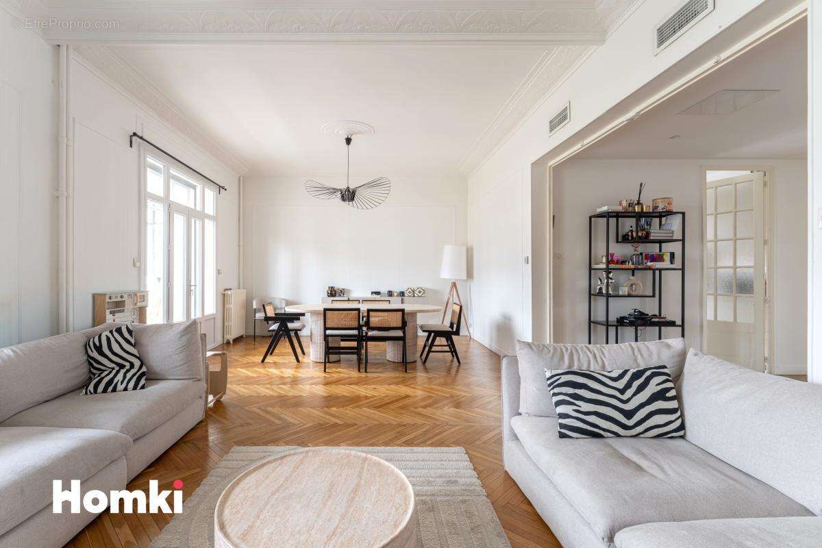 Appartement T3 de 103 m² à Marseille 13008, Avenue du Prado - photo 4