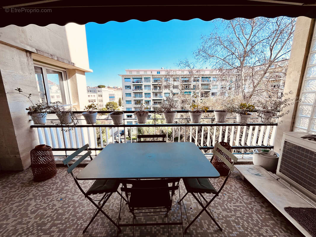 Appartement à MARSEILLE-8E
