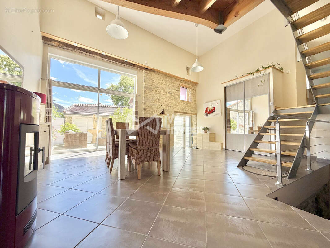 Maison 152 m² à Artonne  - photo 6
