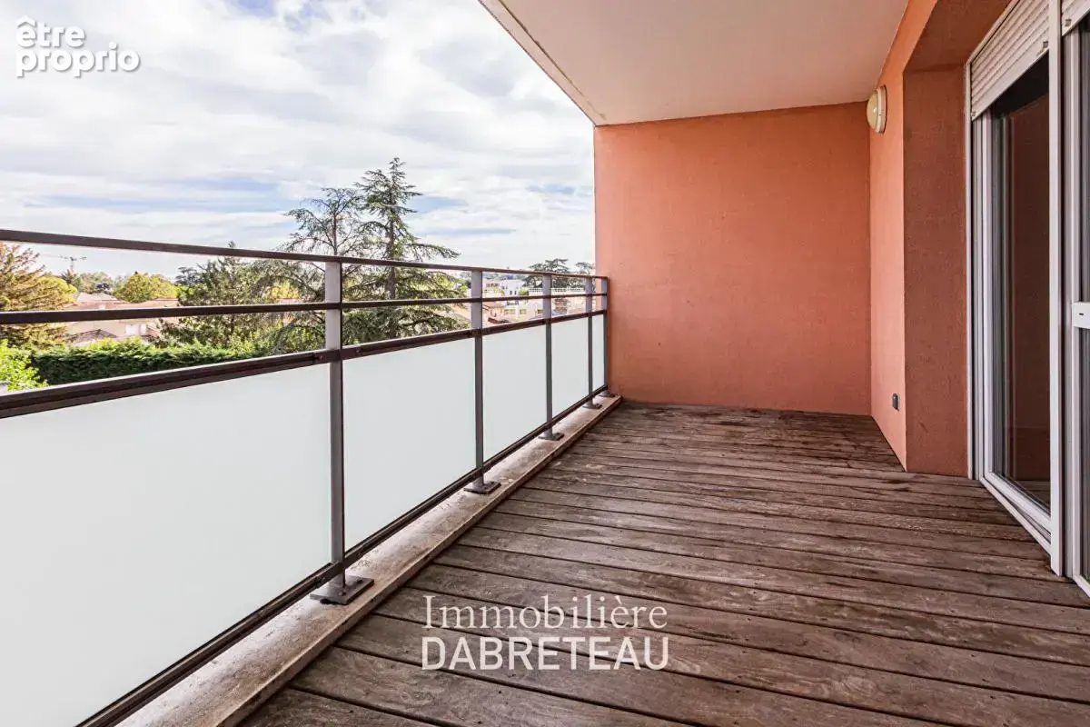 Appartement Meyzieu 3 pièce(s) 56.10 m2 - photo 2