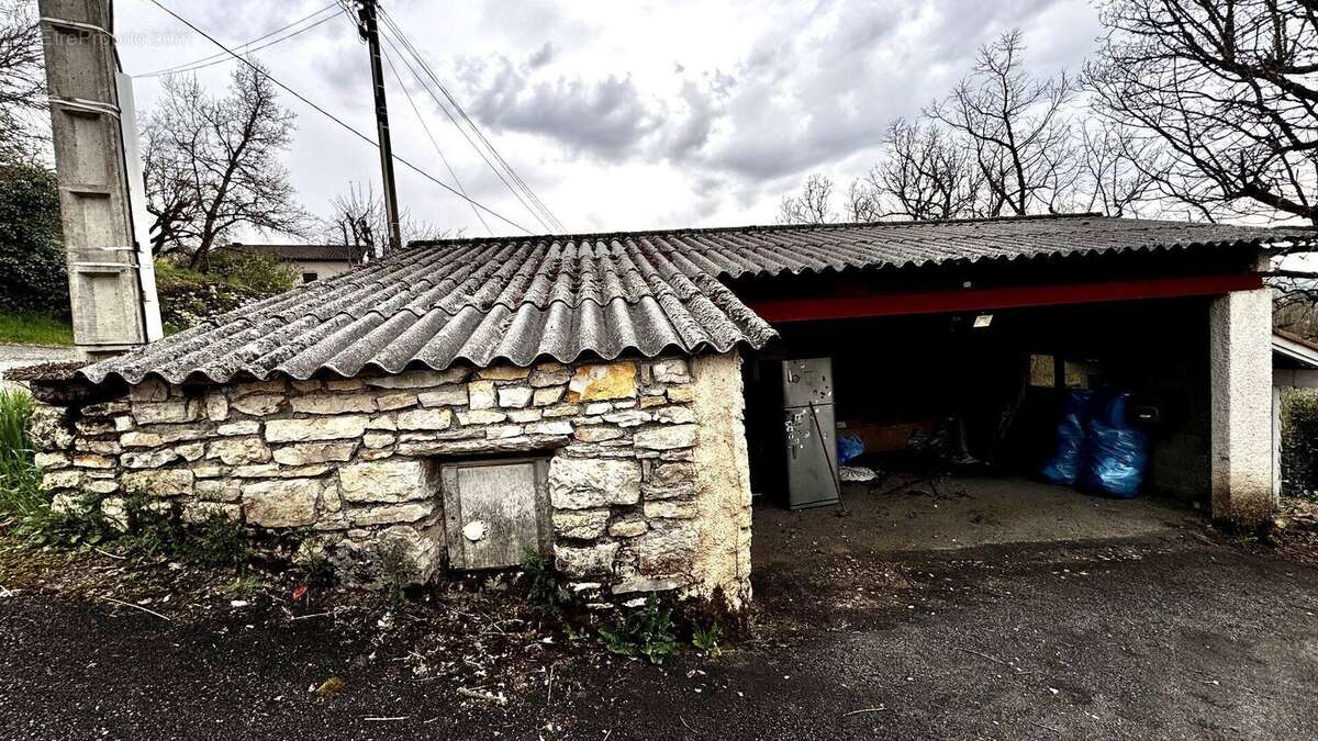 Maison 230 m² - 2 logements indépendants - 1258m² terrain - photo 11